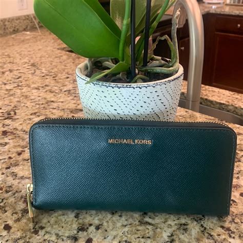 michael kors racing green wallet